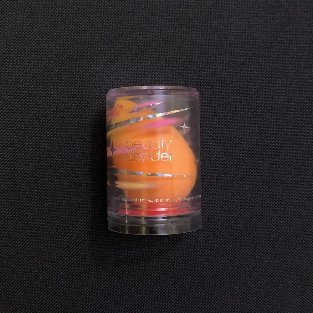 BEAUTYBLENDER Original Beautyblender® Sponge – Limited Edition Color Changing
